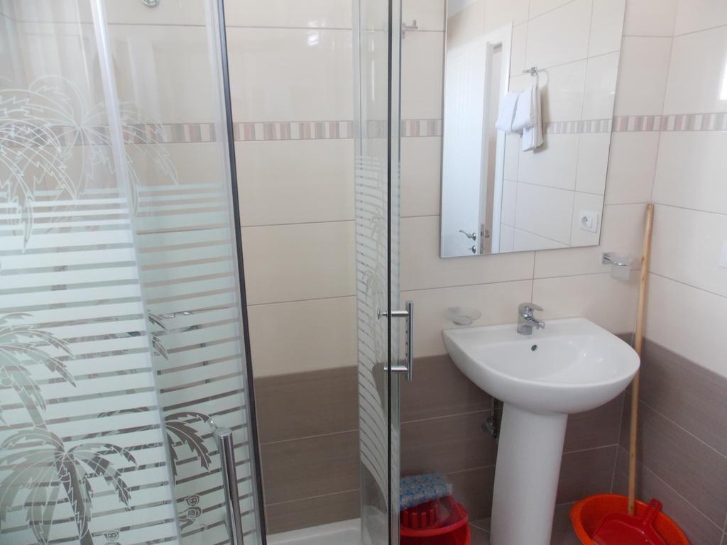 Blue Sea Apartments Саранде Екстериор снимка