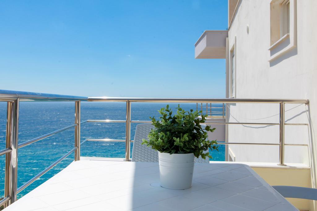 Blue Sea Apartments Саранде Екстериор снимка