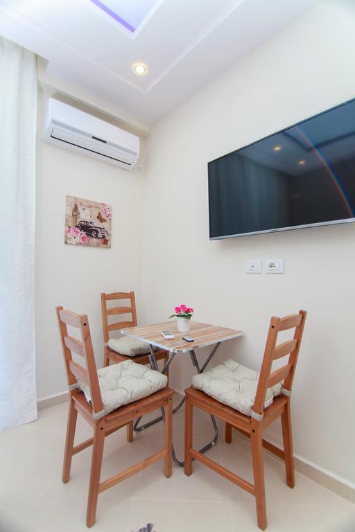Blue Sea Apartments Саранде Екстериор снимка