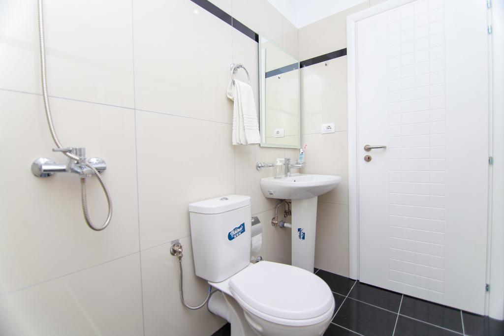 Blue Sea Apartments Саранде Стая снимка